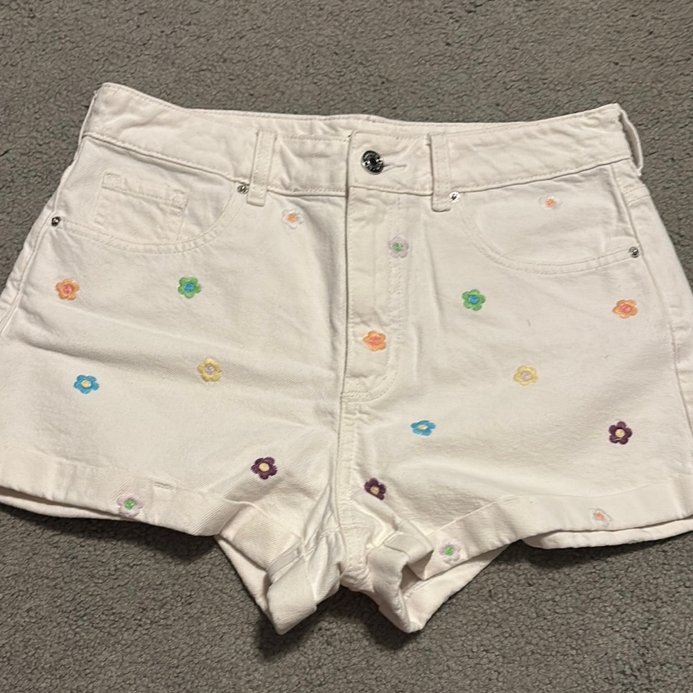 PacSun high waisted White Jean Shorts with floral embroidery. Like new.